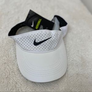 Nike visor
